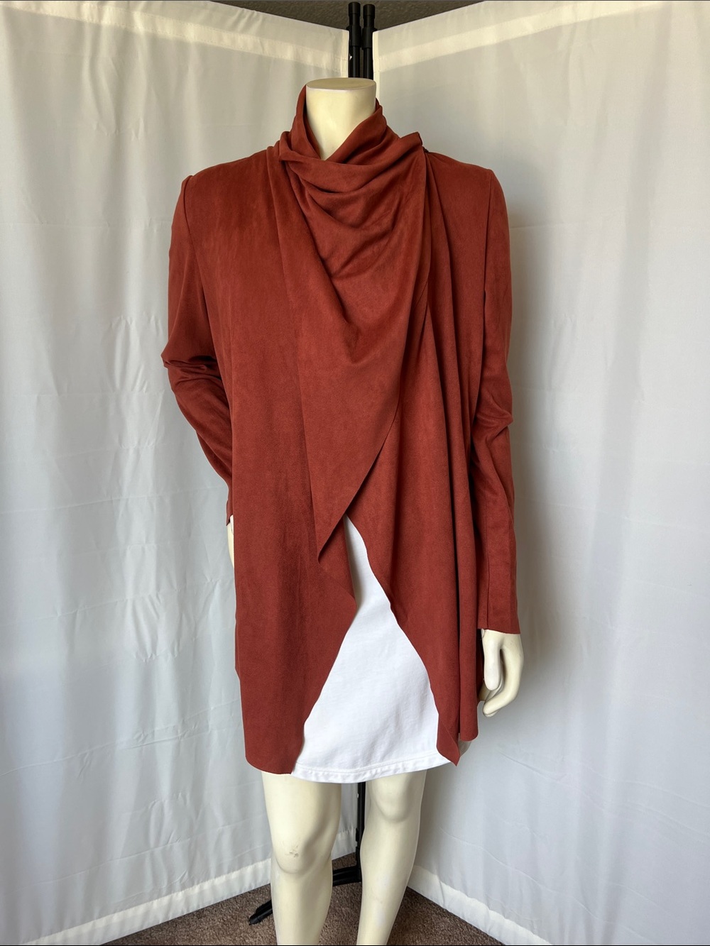 FLAWLESS Faux Suede Rust Draped Convertible Open-Front Cardigan